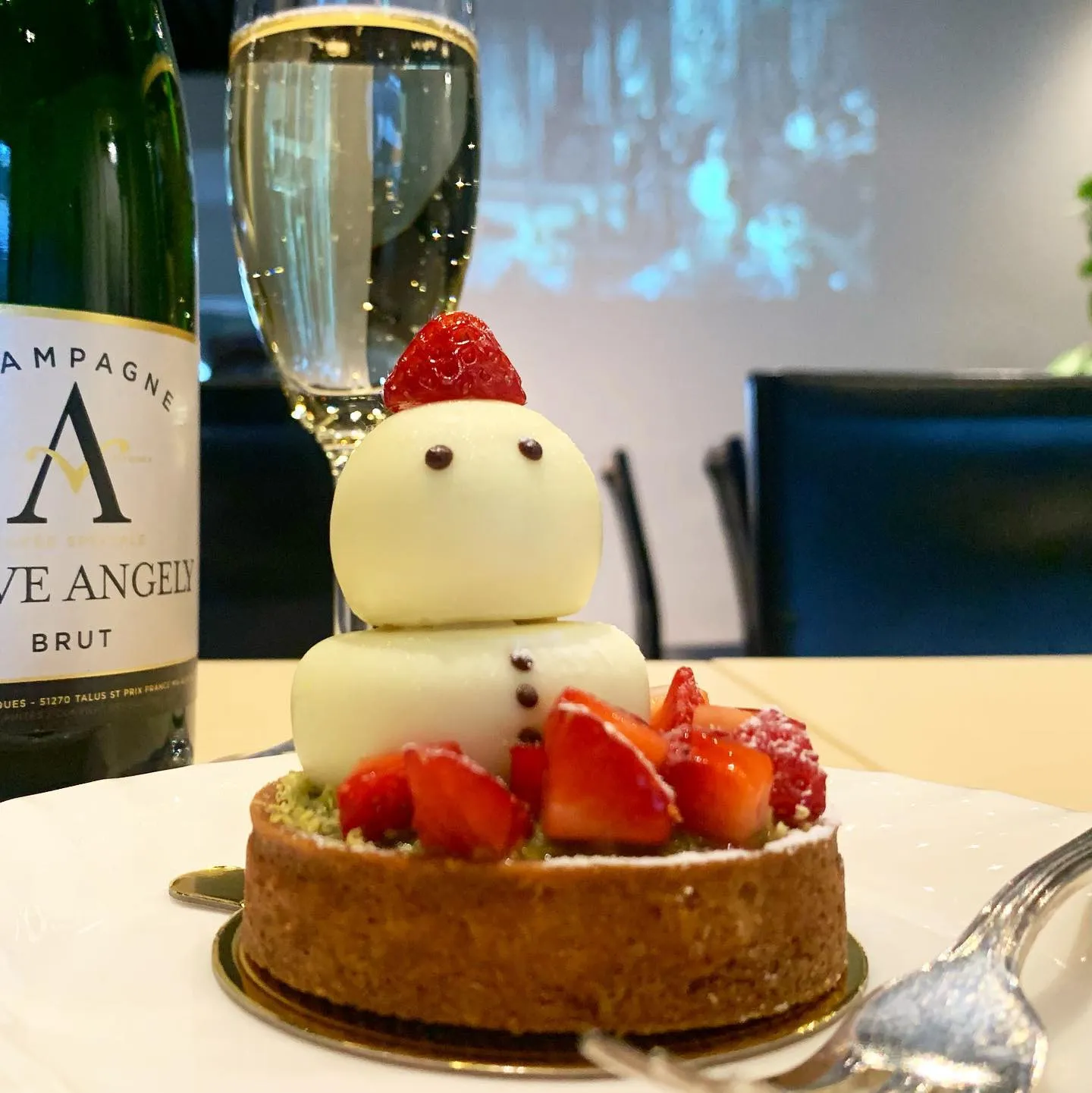 シェフパティシエが着任し、新し...